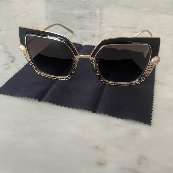 Dolce & Gabanna Brand New Sunglasses - Picture 5 of 5